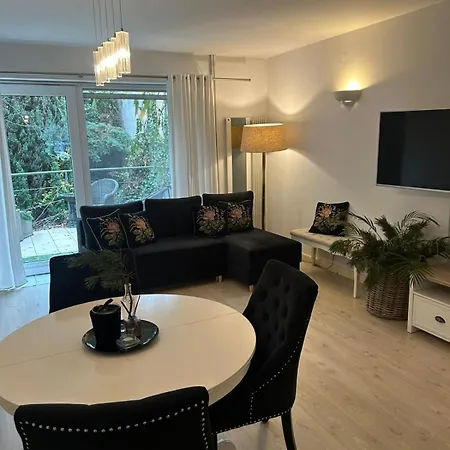 Lux Chodziez, Ul Zwyciestwa 13